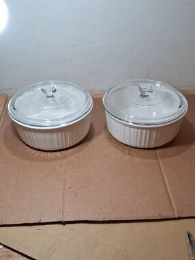 2 CorningWare French White Stoneware 2.5 Qt Round Casseroles with Glass Lid
